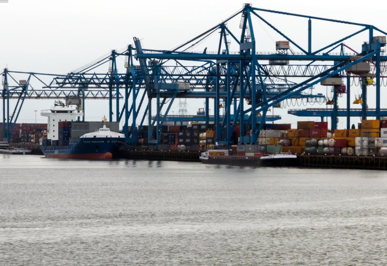 Trading & Logistics